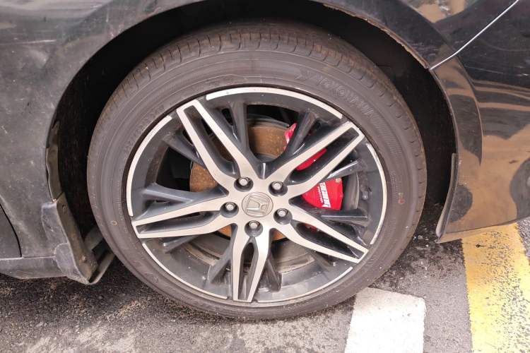 Used Honda Accord 2022 260TURBO Phantom Night · Prestige Edition Right Front Wheel Hub