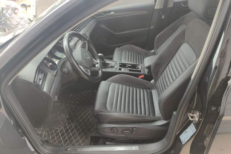 Used Volkswagen Magotan 2020 330TSI DSG Leading Model
