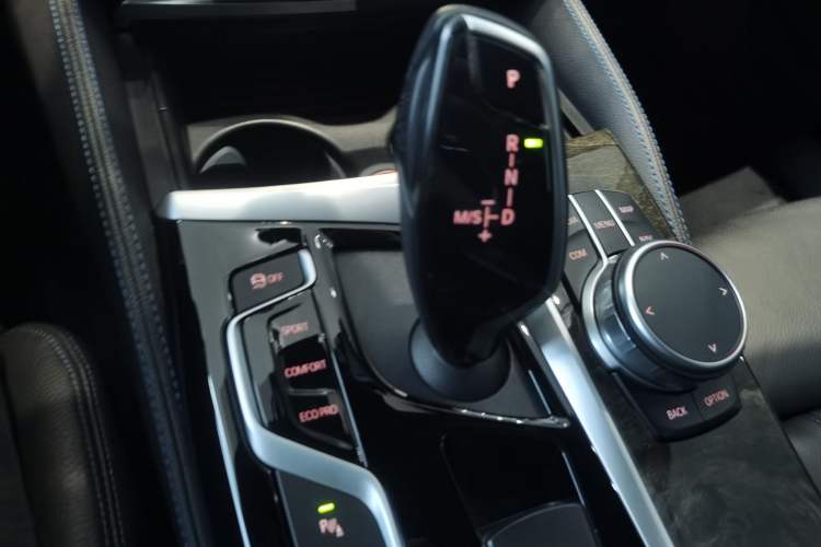 Used BMW 6 Series GT 2020 630i M Sport Package Gear Lever