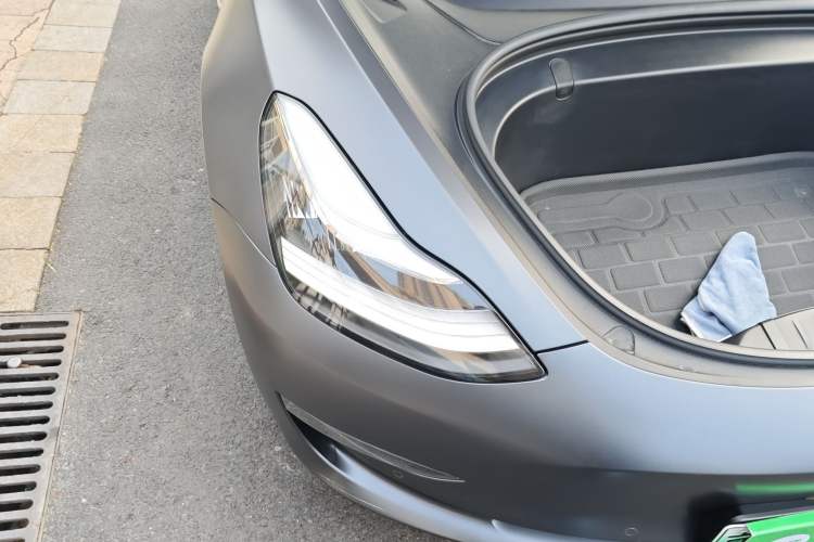 Used Tesla Model 3 2019 Long-Range All-Wheel-Drive Version
