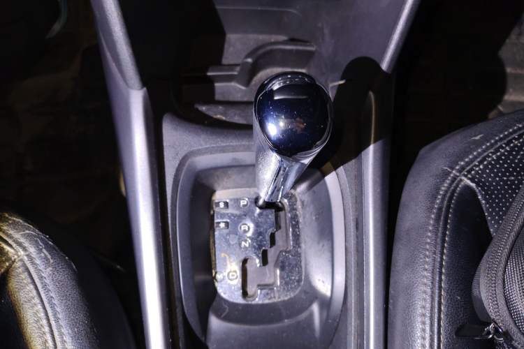 Used Peugeot 2008 2014 1.6L Automatic Fashion Edition Gear Lever