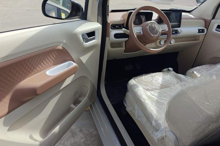 Used Wuling Hongguang MINIEV 2024 3rd Generation 215km Youth Edition