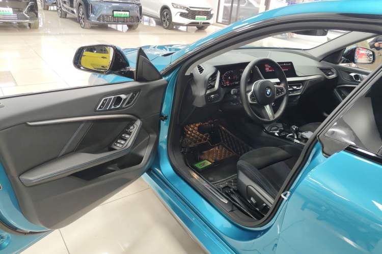 Used BMW 2 Series 2021 225i Four-Door Coupe M Sport Night Edition Driver Seat