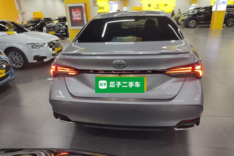 Used Toyota Avalon 2019 2.5L Ambition Version China VI Standard
