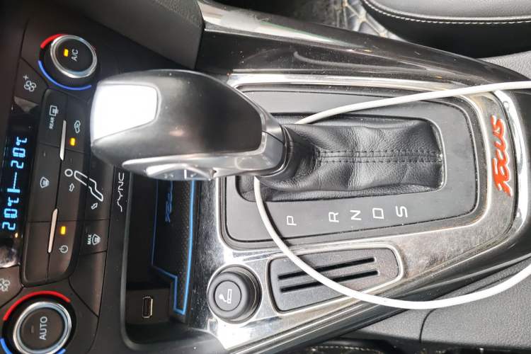 Used Ford Focus 2015 Hatchback 1.6L Automatic Fashion Edition