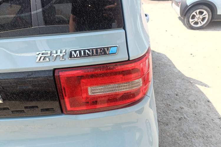 Used Wuling Hongguang MINIEV 2020 Freedom Version Lithium Iron Phosphate Right Rear Taillight
