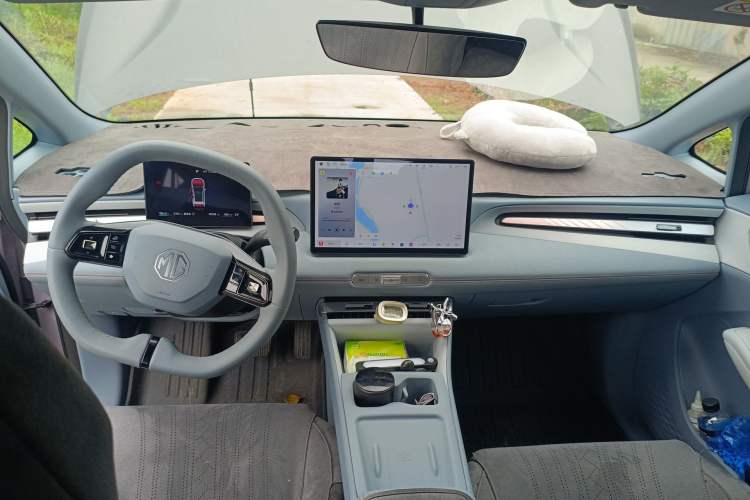 Used MG 4 EV 2026 Model 437 Composed Edition Center Console