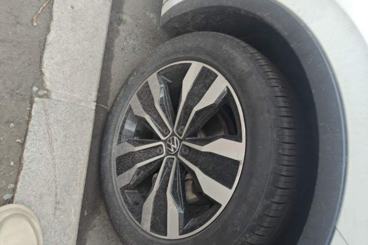 Used Volkswagen Tiguan L 2023 330TSI Automatic Two-Wheel Drive R-Line Enjoyment Edition