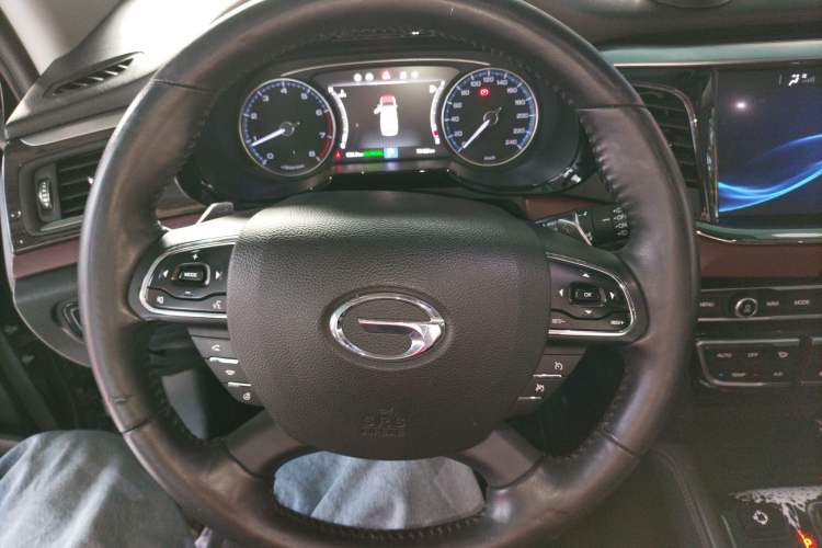 Used GAC Trumpchi GS8 2017 320T Two-Wheel Drive Luxury Smart Connectivity Version (7 Seats)