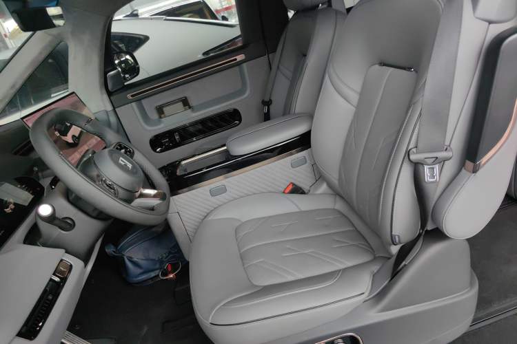 Used Zeekr MIX 2025 Intelligent Driving Version