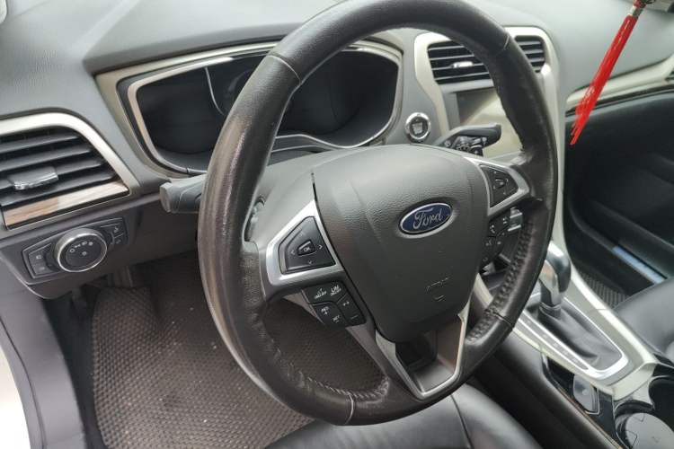 Used Ford Mondeo 2013 2.0L GTDi 200 Luxury Model