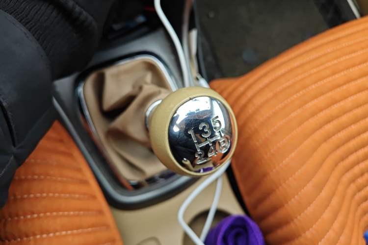 Used Chery Tiggo 2010 Elite Edition 1.6S Manual Comfort Model Gear Lever