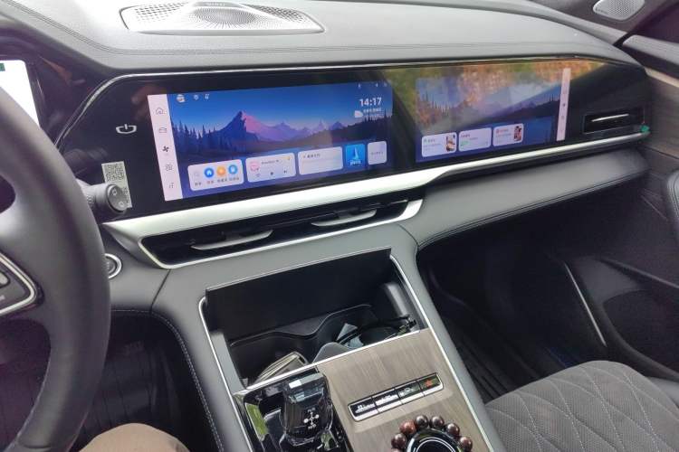 Used Geely Auto Monjaro L 2025 Dongfang Yao 2.0TD Automatic All-Wheel-Drive Wangyue Edition Audio And AC Panel