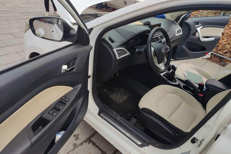 Used Changan Alsvin V7 2016 1.6L Manual LeShang Model China V Standard
