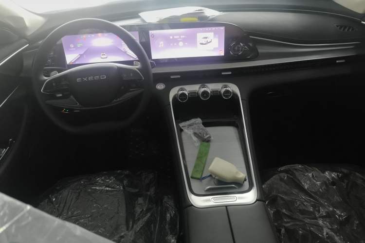 Used EXEED Lingyun 2025 300T Two-Wheel Drive Starry Edition