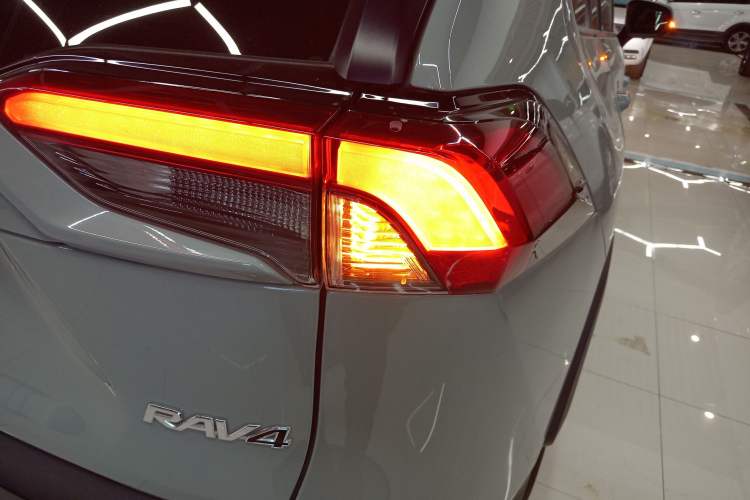 Used Toyota RAV4 2020 2.0L CVT Two-Wheel Drive Urban Edition
