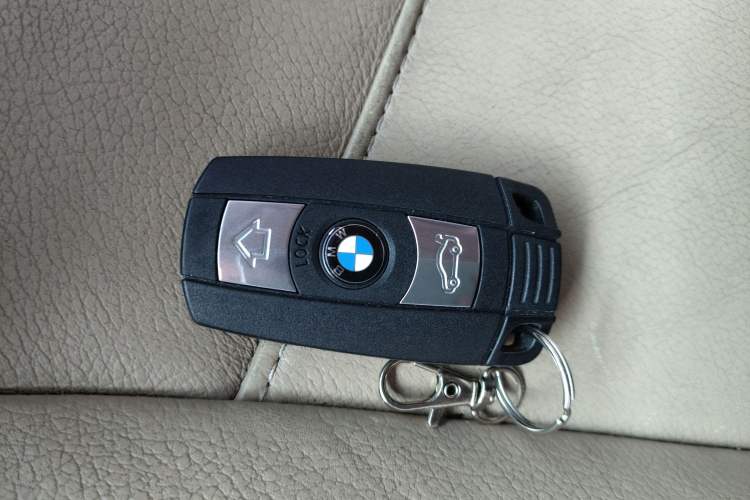 Used BMW X1 2010 sDrive18i Luxury Model Vehicle Key