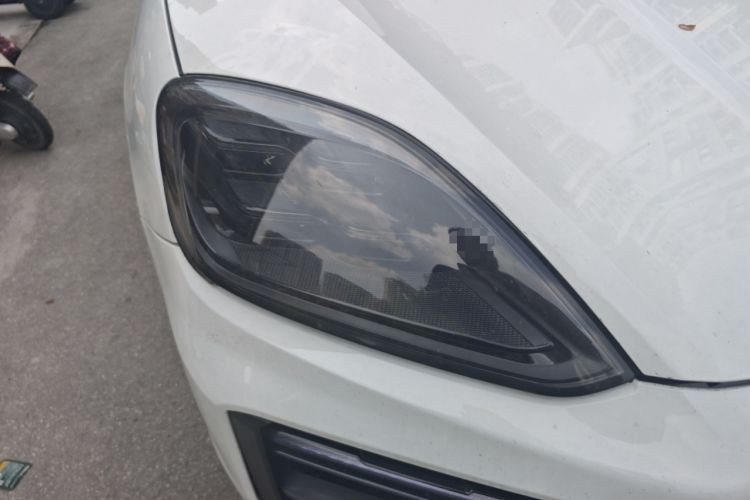 Used Porsche Cayenne 2011 3.6L automatic transmission U.S. specification
