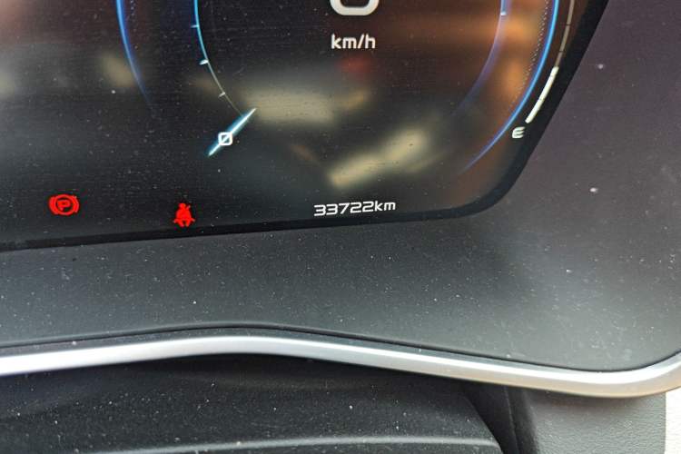 Used Geely Auto Preface 2023 1.5TD Kunlun Edition Odometer Close Up
