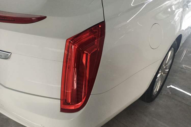 Used Cadillac XTS 2014 28T Comfort Version
