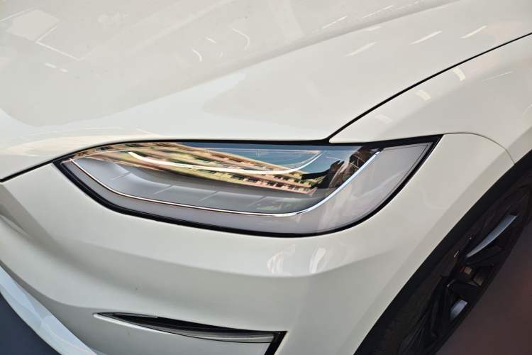 Used Tesla Model X 2023 Three-Motor All-Wheel-Drive Plaid Version
