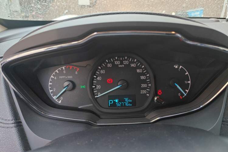 Used Ford Escort 2015 1.5L Automatic Fashion Model