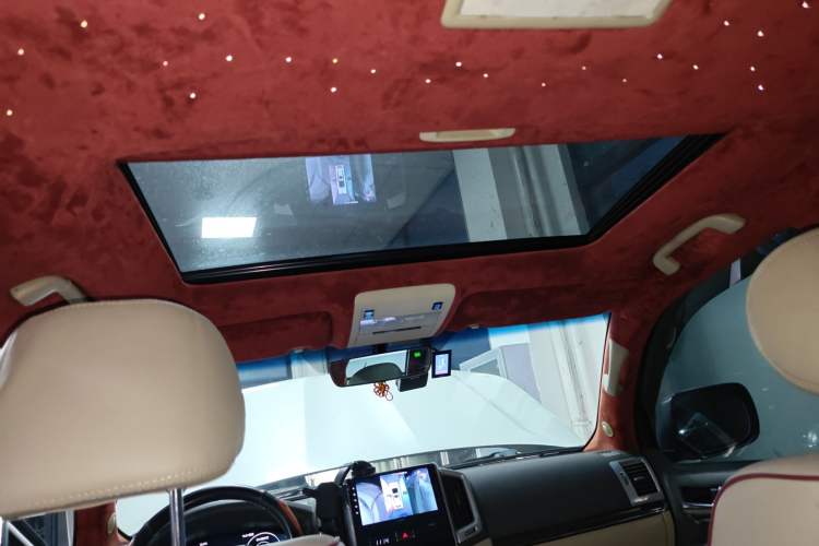 Used Toyota Land Cruiser 2019 4.0L GX-R GT Dual Fuel Sunroof Velvet Interior – Middle East Specification