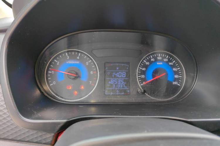 Used Dongfeng Fengon 330 2018 1.5L 330S Comfort Edition China V Standard DK15
