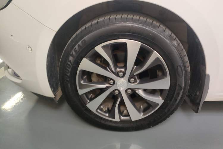 Used Buick Excelle GX 2018 18T Automatic Elite Model