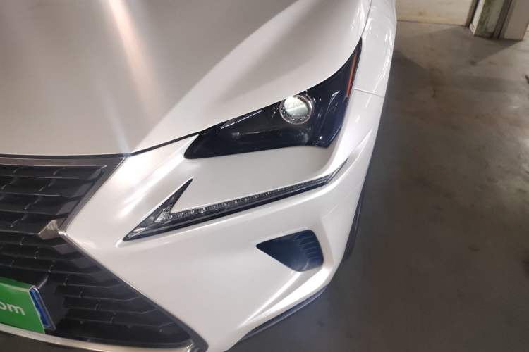 Used Lexus NX 2020 200 Front-Wheel Drive Vmotion Edition China VI Standard
