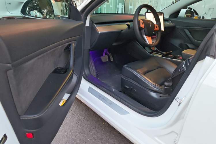 Used Tesla Model 3 2019 Long-Range All-Wheel-Drive Version