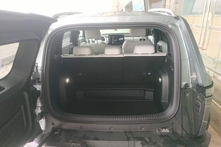 Used Formula Leopard Titanium 3 2025 501 km Range Rear-Wheel Drive Intelligent Driving Max Edition