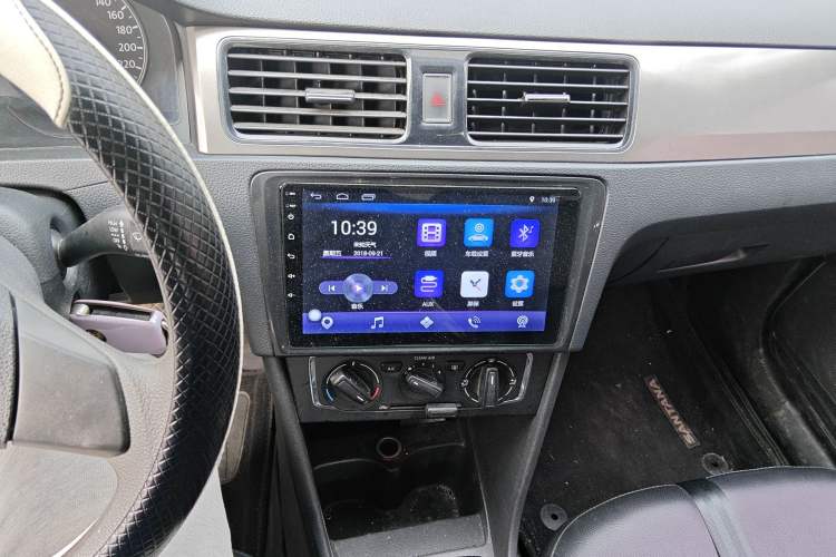 Used Volkswagen Santana 2015 1.6L Manual Comfort Edition
