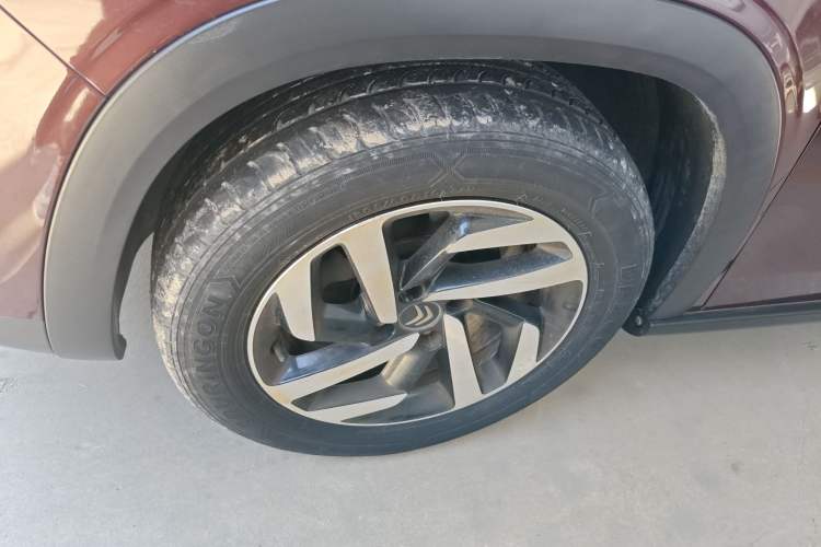 Used Citroen C3-XR 2017 1.6L Automatic Pioneer Model Left Front Wheel Hub