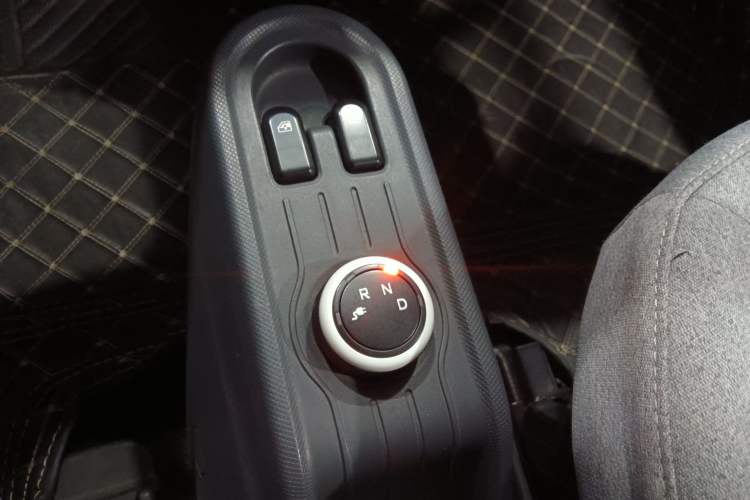 Used Wuling Hongguang MINIEV 2022 Macaron Premium Model – Lithium Iron Phosphate