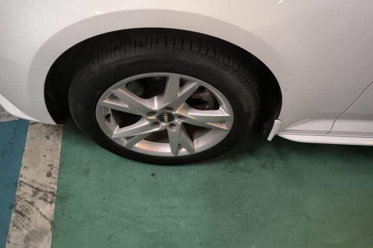 Used Audi A4L 2018 30th Anniversary Edition 40 TFSI Trendy Model Exterior 4