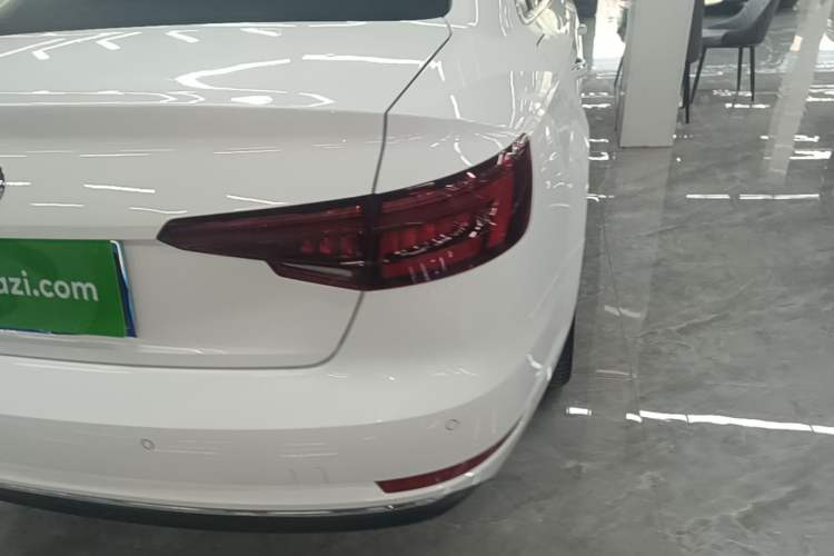 Used Audi A4L 2018 30th Anniversary Edition 30 TFSI Ambition Model Right Rear Taillight