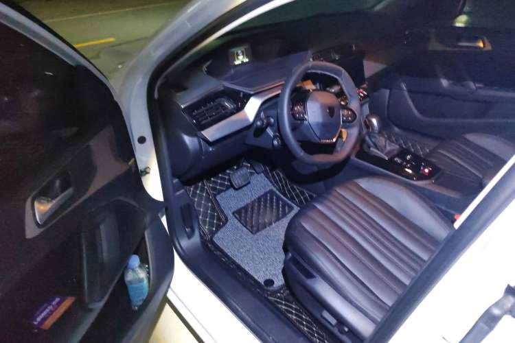 Used Peugeot 408 2022 1.6T Light-Chasing Edition Driver Seat