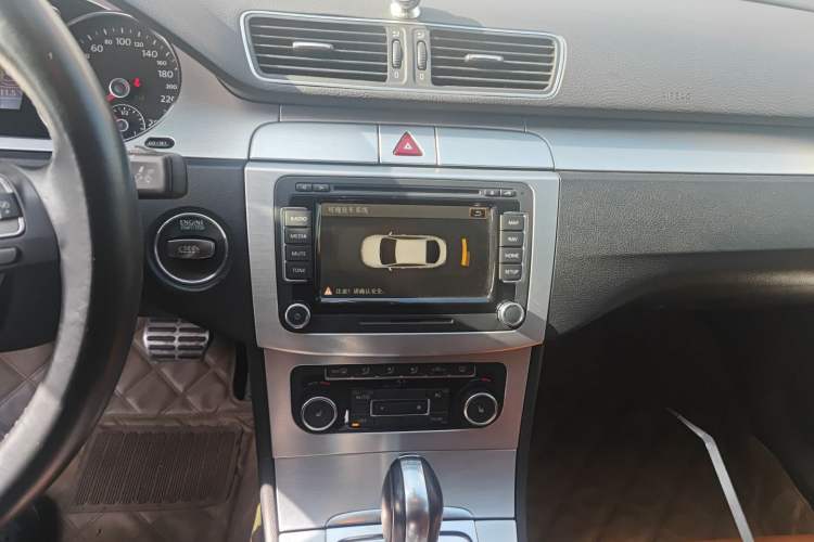 Used Volkswagen FAW-Volkswagen CC 2011 2.0 TSI Ultimate Edition Audio And AC Panel