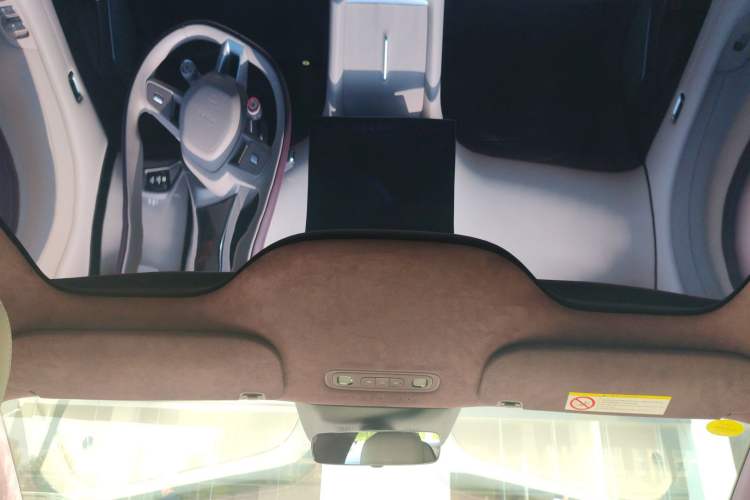 Used Xiaomi Auto YU7 2025 Ultra-Long Range High-Performance All-Wheel-Drive Max Edition