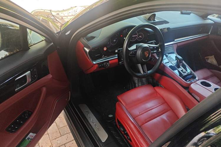 Used Porsche Panamera 2022 Panamera Executive Long Wheelbase Platinum Edition 2.9T Driver Seat