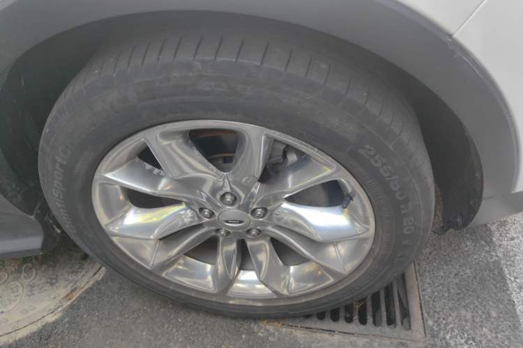 Used Ford Explorer 2013 3.5L Deluxe Model
