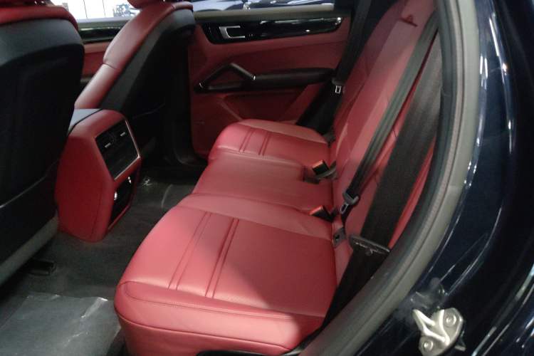 Used Porsche Cayenne E-Hybrid 2022 Cayenne E-Hybrid 2.0T Platinum Edition
