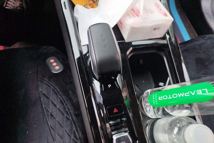 Used Geely Auto Emgrand X7 Sport 2024 1.5TD Smart Connect+ Gear Lever