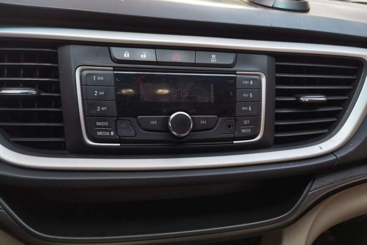 Used Buick GT 2018 15T Dual-Clutch Elite Model China V Standard
