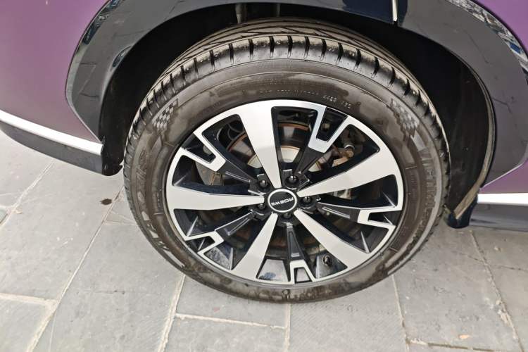 Used Roewe D5X DMH 2024 135 Tech Edition
