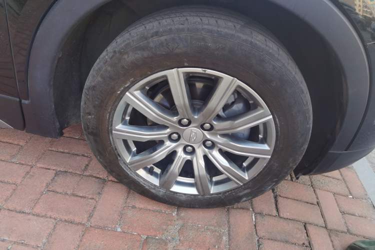 Used Cadillac XT4 2023 28T Two-Wheel-Drive Luxury Version