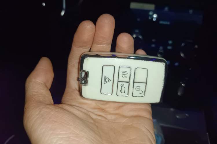 Used Land Rover Range Velar 2021 P250 model Vehicle Key