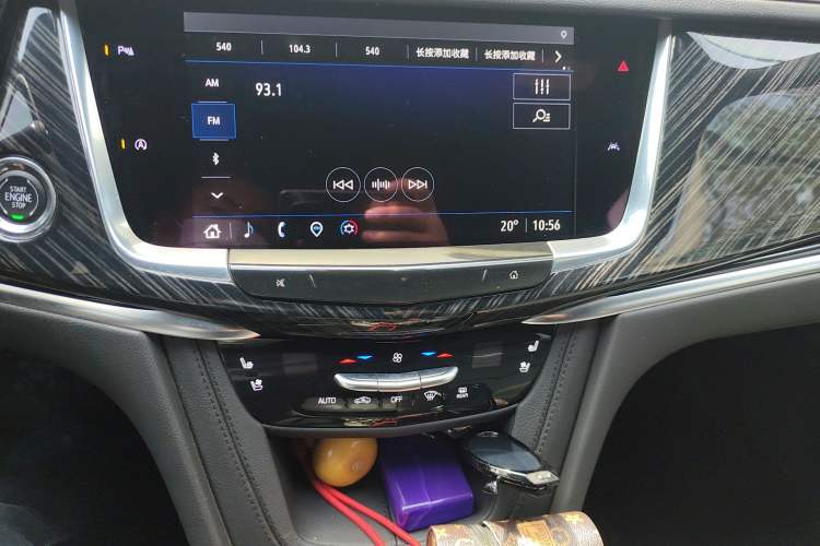 Used Cadillac XT6 2025 2.0T Six-Seater Four-Wheel-Drive Luxury Executive Classic Edition Audio And AC Panel