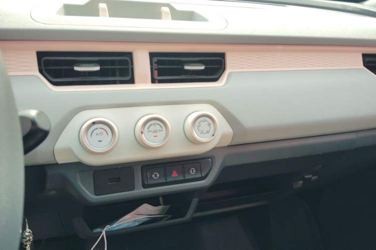 Used Chery QQ QQ Ice Cream 2022 170km Sundae Phosphate Lithium-Ion